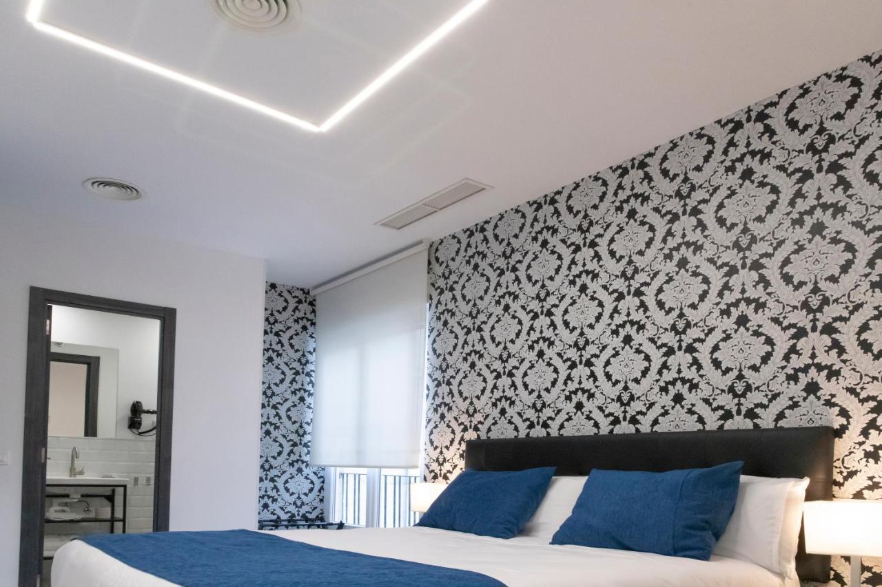 Hostal Boutique I Host You มาดริด ภายนอก รูปภาพ