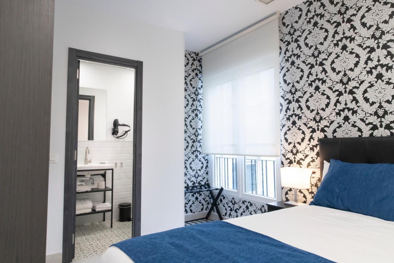 Hostal Boutique I Host You มาดริด ภายนอก รูปภาพ