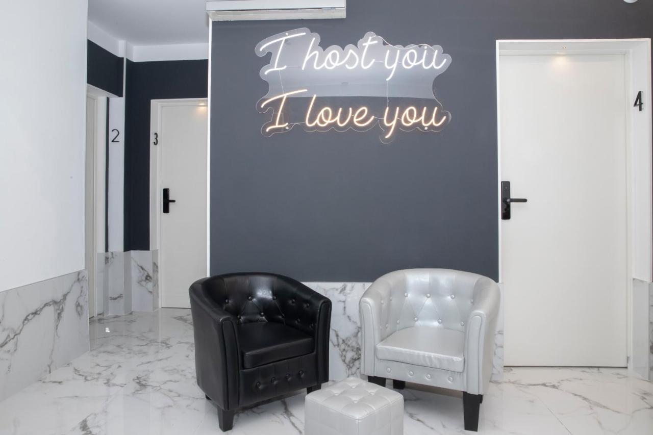 Hostal Boutique I Host You มาดริด ภายนอก รูปภาพ